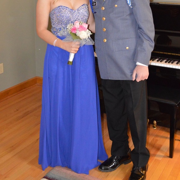 Beautiful royal blue prom dress size 2! - Picture 4 of 4